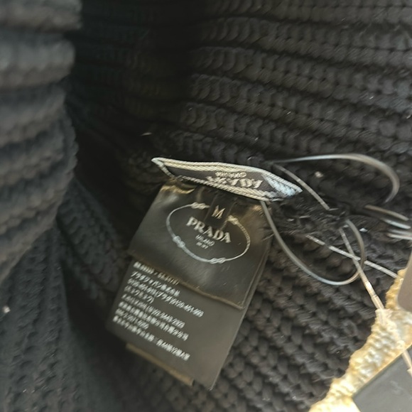Prada beanie - Picture 3 of 4